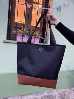 Tote Negro y Suela en internet