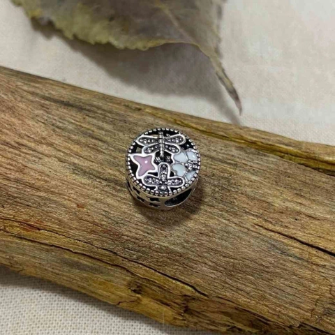 DIJE DONA MARIPOSA ESMALTADA