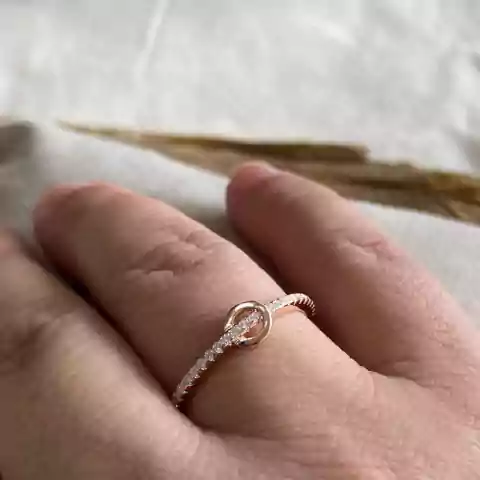 ANILLO CON CUBIC ROSE