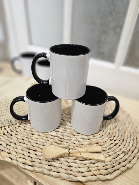 TAZA BLANCA | INTERIOR NEGRO |