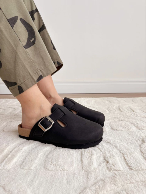 Mule MILO NEGRO - comprar online