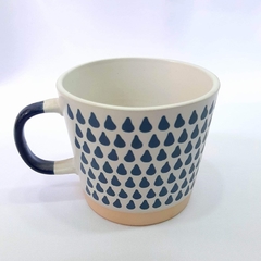Tazas conicas con diseño en azul. - Erre objetos+deco