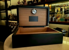 Humidor Cedro Laqueado Chico - La Casa del Habano