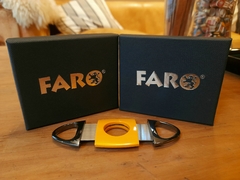 Cortador Faro metálico asa escarlata o centro amarillo Cohiba - comprar online