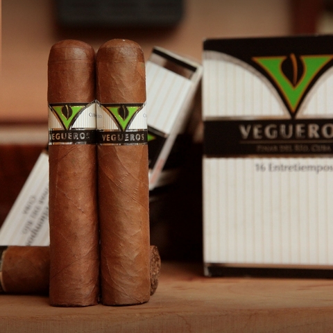 Vegueros Entretiempos - X 4 unidades petaca cerrada