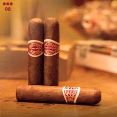 Romeo y Julieta Petit Royal - Unidad - comprar online
