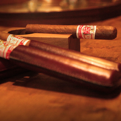 Hoyo de Monterrey Serie Le Hoyo de Rio Seco - x 10 Unidades Caja Cerrada