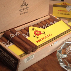 Montecristo Petit Edmundo - X 25 Unidades caja cerrada - comprar online