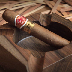 Romeo y Julieta Wide Churchill - X 10 Unidades caja cerrada