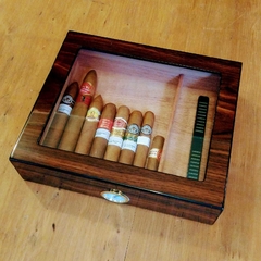 Humidor Full madera walnut c/tapa de vidrio