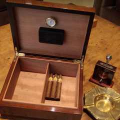 Humidor Cedro y Nogal- Grande