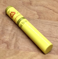 Montecristo Petit Tubos - X 5 Unidades petaca cerrada - comprar online