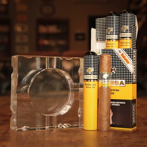 COMBO #4 - COHIBA ROBUSTOS TUBOS CON CENICERO DE CRISTAL