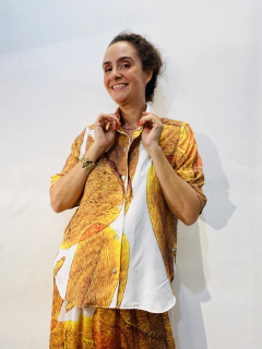 Camiseta Social Crepe Folhas Douradas - loja online