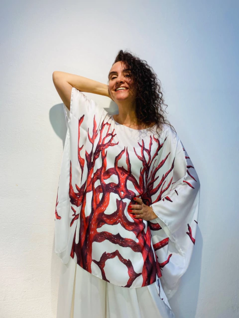 Camiseta Máxi Cetim Coral