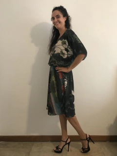 Vestido Morcego Evasê Crepe Floresta - comprar online