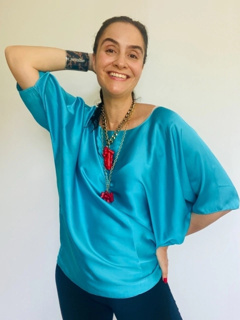 Camiseta Morcego Cetim Azul Cyan