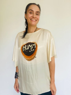 Camiseta Asa Seda Bordado Humm on internet
