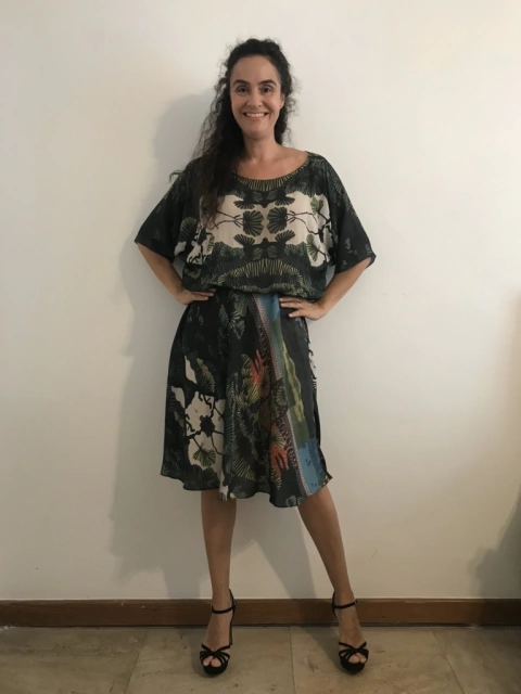 Vestido Morcego Evasê Crepe Floresta