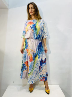 Vestido Morcego Evasê Midi Crepe Mar na internet