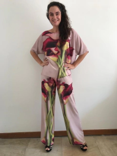 Camiseta Morcego Cetim Calla Vermelha na internet