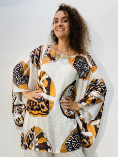 Camiseta Maxi Cetim Indigena Rosa Magalhães - loja online