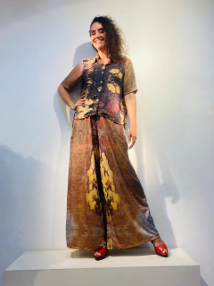 Camiseta Social Cropped Crepe Monet Amarelo