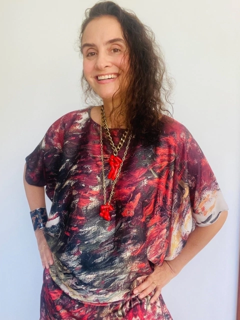 Camiseta Morcego Cetim Monet Vermelho