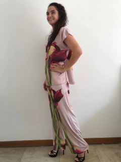 Camiseta Kaftan Cetim Calla Vermelha