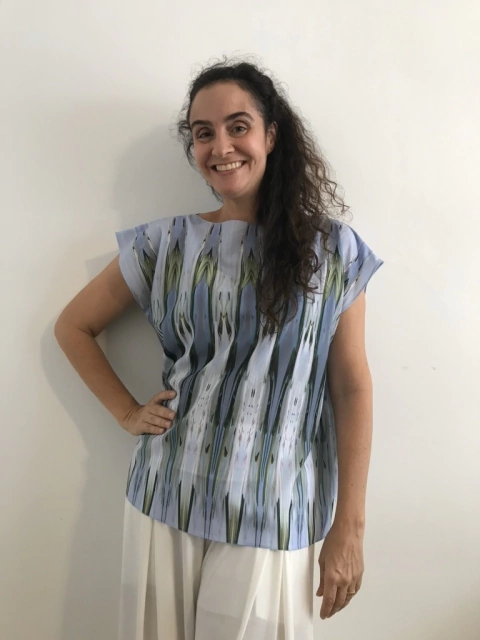 Camiseta Kaftan Crepe Lírio Branco Listras