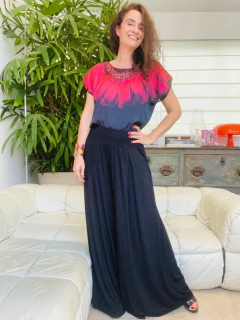 Imagem do Camiseta Kaftan Cetim Gérbera Preta