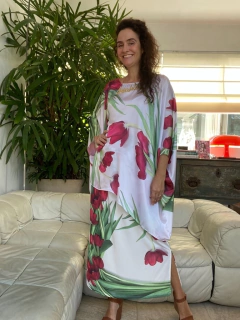 Image of Camiseta Maxi Cetim Tulipa Vermelha