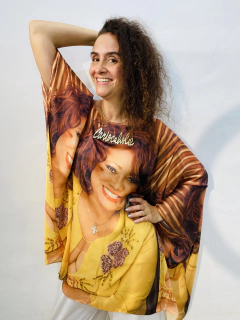 Image of Camiseta Maxi Cetim Alcione Amarela Quadrados