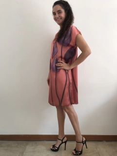 Vestido Curto Kaftan Cetim Antúrio Rosa on internet
