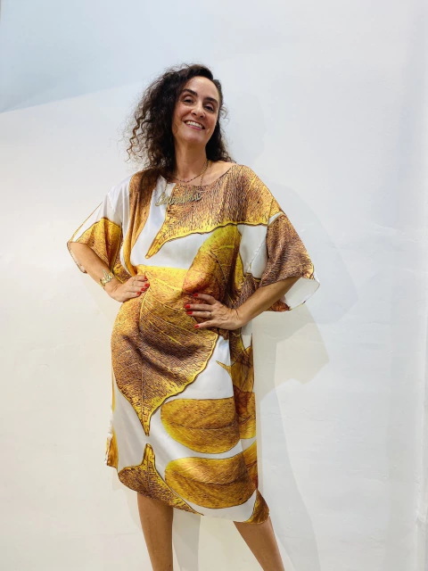 Vestido T Curto Cetim Folhas Douradas