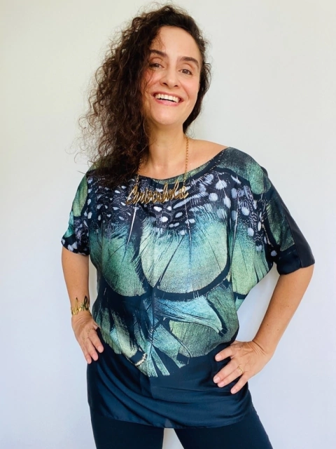 Camiseta Morcego Cetim Pluma Verde