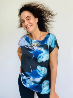 Camiseta Kaftan Cetim Rosa Azul