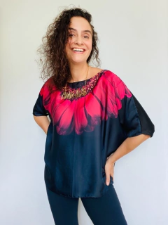 Camiseta Morcego Cetim Gérbera