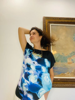 Camiseta Kaftan Cetim Rosa Azul - loja online