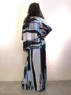 Camiseta Máxi Morcego Cetim Ganesha Azul na internet