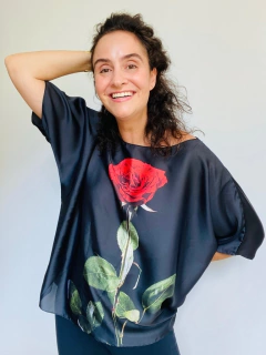 Camiseta Morcego Cetim Rosa Preta