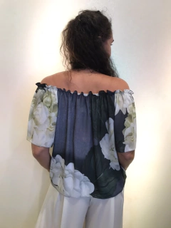 Blusa Cigana Crepe Hortênsia Cinza - ALESSA