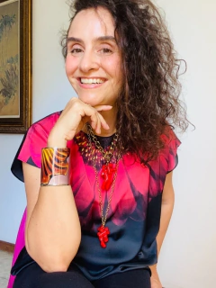 Camiseta Kaftan Cetim Gérbera Preta