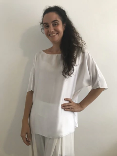 Camiseta Morcego Cetim Branca