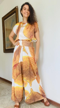 Image of Camiseta Kaftan Cetim Folhas Douradas