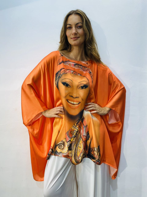 Camiseta Maxi Cetim Alcione Laranja