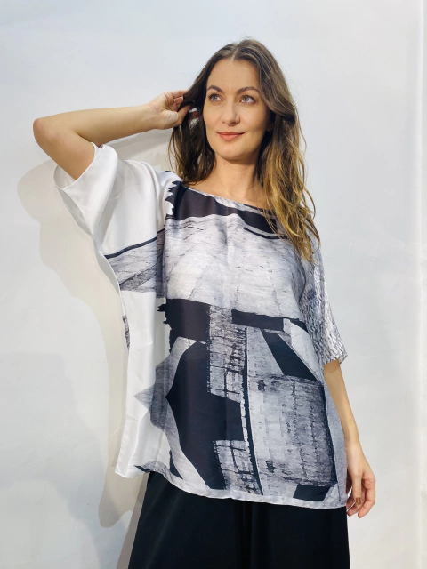 Camiseta Morcego Cetim Arquitetura