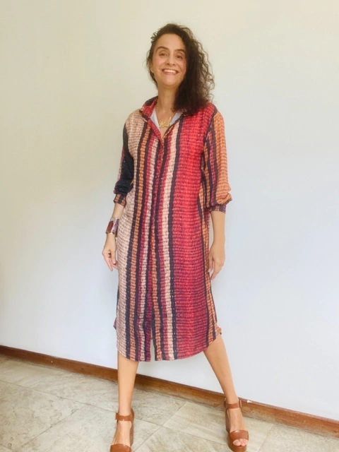 Vestido Chemise Curto Crepe Tapete listras