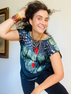 Camiseta Kaftan Curta Seda Pluma Verde - buy online