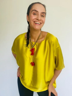 Camiseta Morcego Cetim Mostarda - comprar online